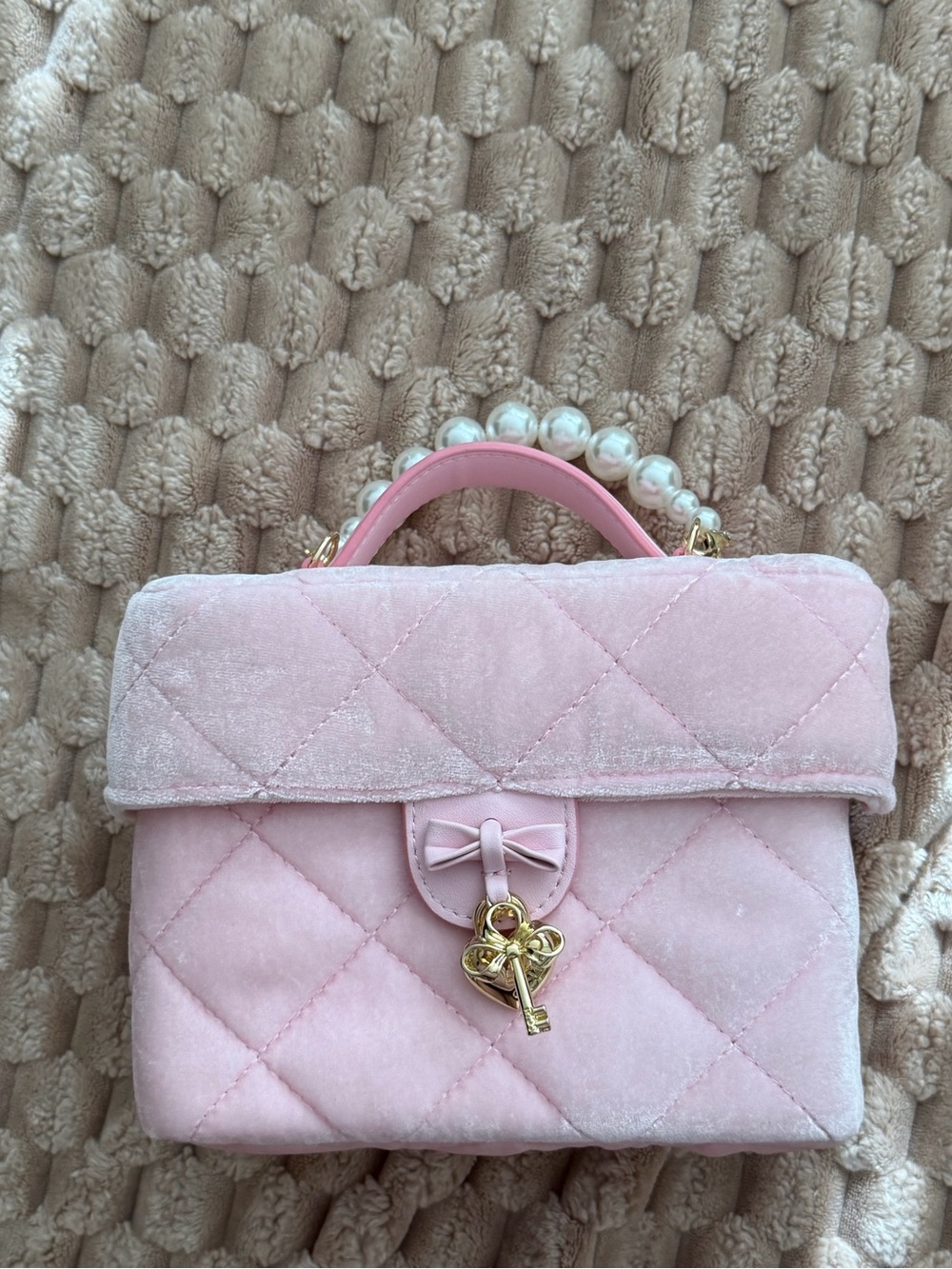 Stoney Clover Lane Mini Vanity Case in Cupcake